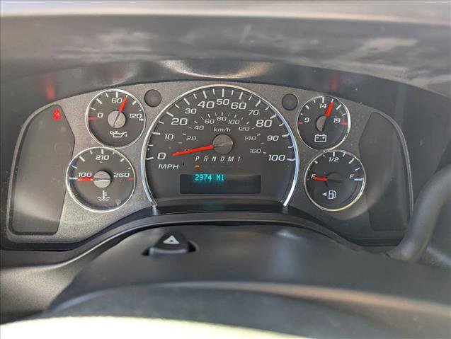 Used 2022 Chevrolet Express 3500 w/ Driver Convenience Package image 10