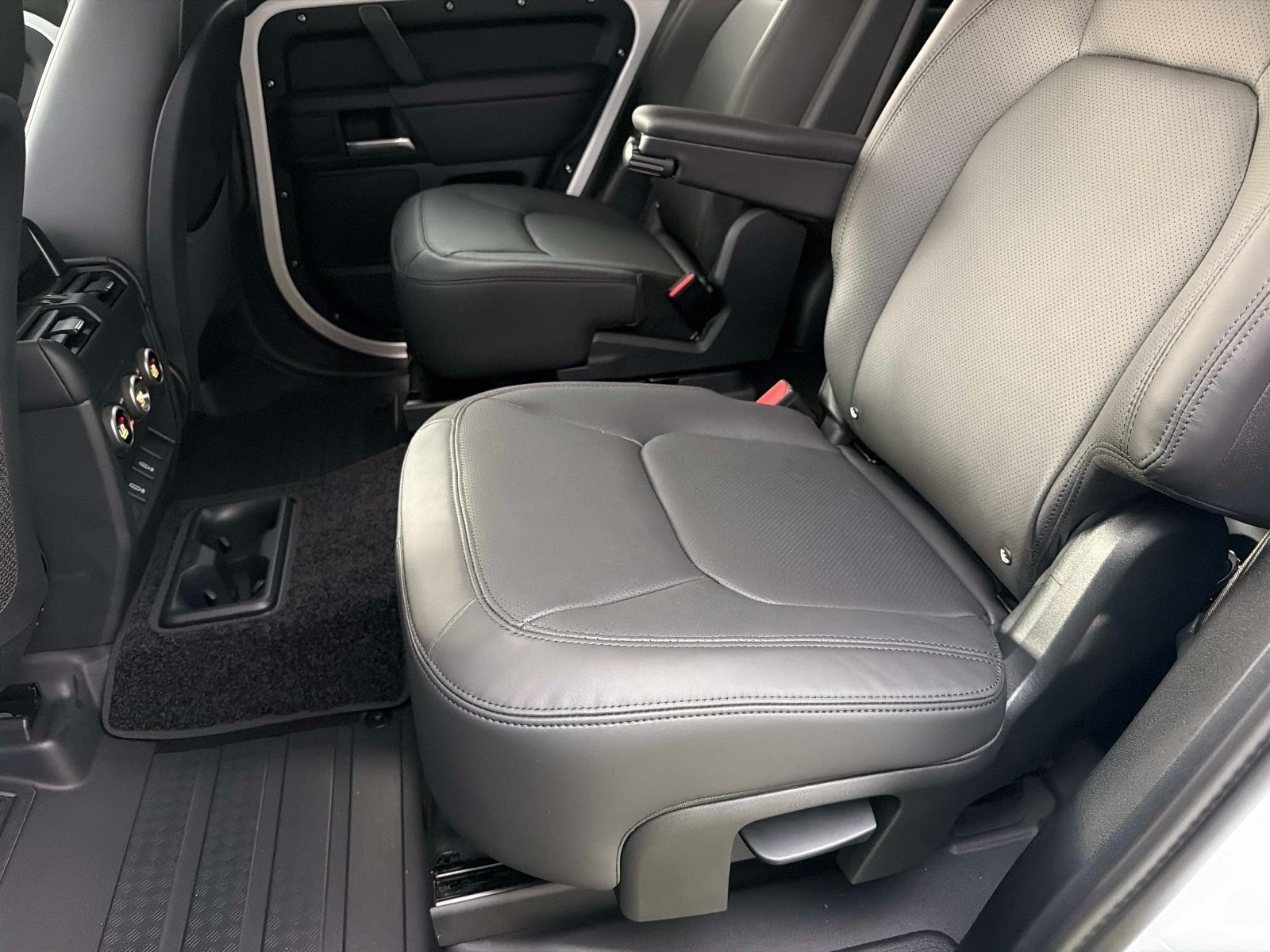 New 2026 Land Rover Defender 130 S AWD/4WD image 14