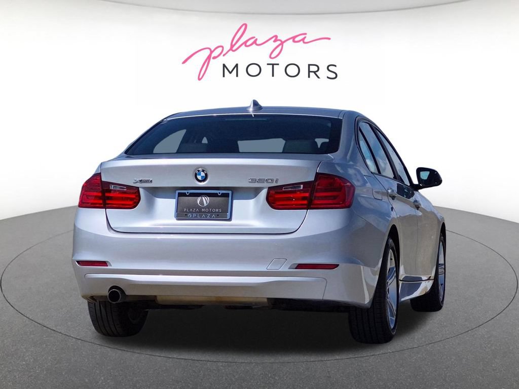 Used 2015 BMW 320i xDrive Sedan AWD/4WD image 5