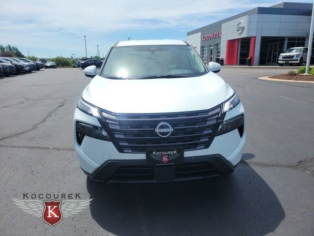 New 2026 Nissan Rogue SV AWD/4WD image 2