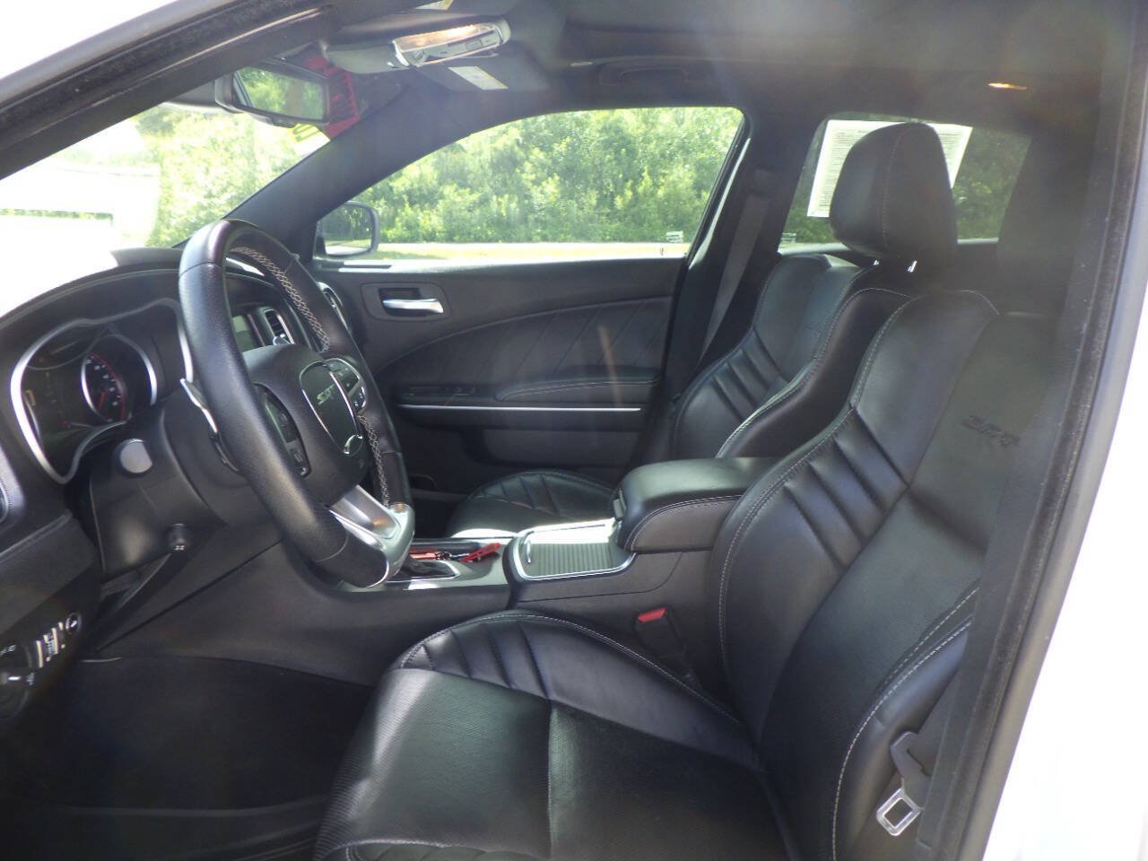 Used 2018 Dodge Charger SRT w/ Technology Group RWD image 10