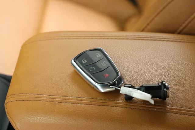 Used 2023 Cadillac XT4 Sport FWD image 39