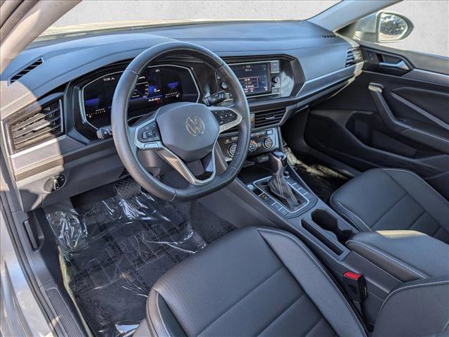 Used 2024 Volkswagen Jetta SE image 12