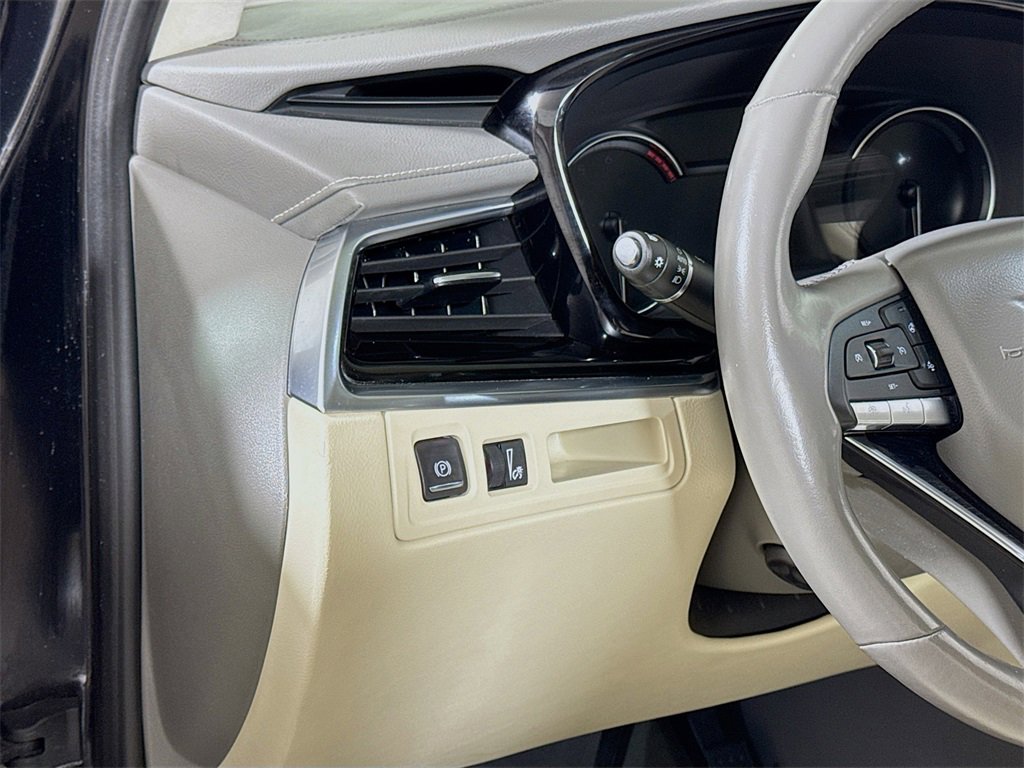 Certified 2024 Cadillac XT6 Premium Luxury image 8