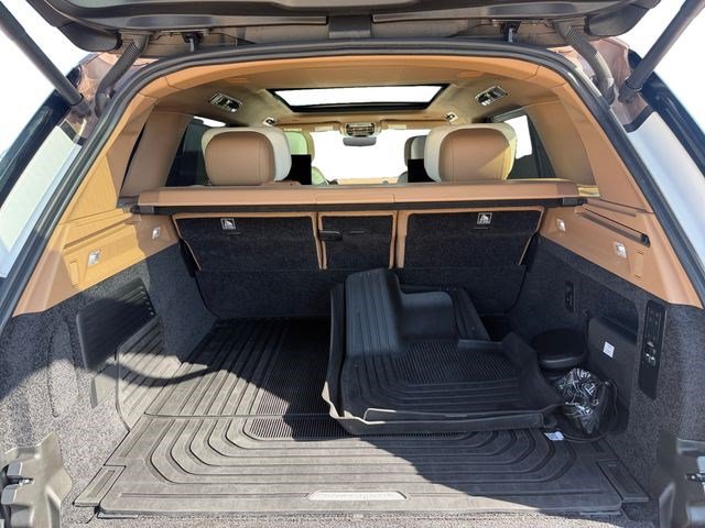 Certified 2024 Land Rover Range Rover SV AWD/4WD image 18