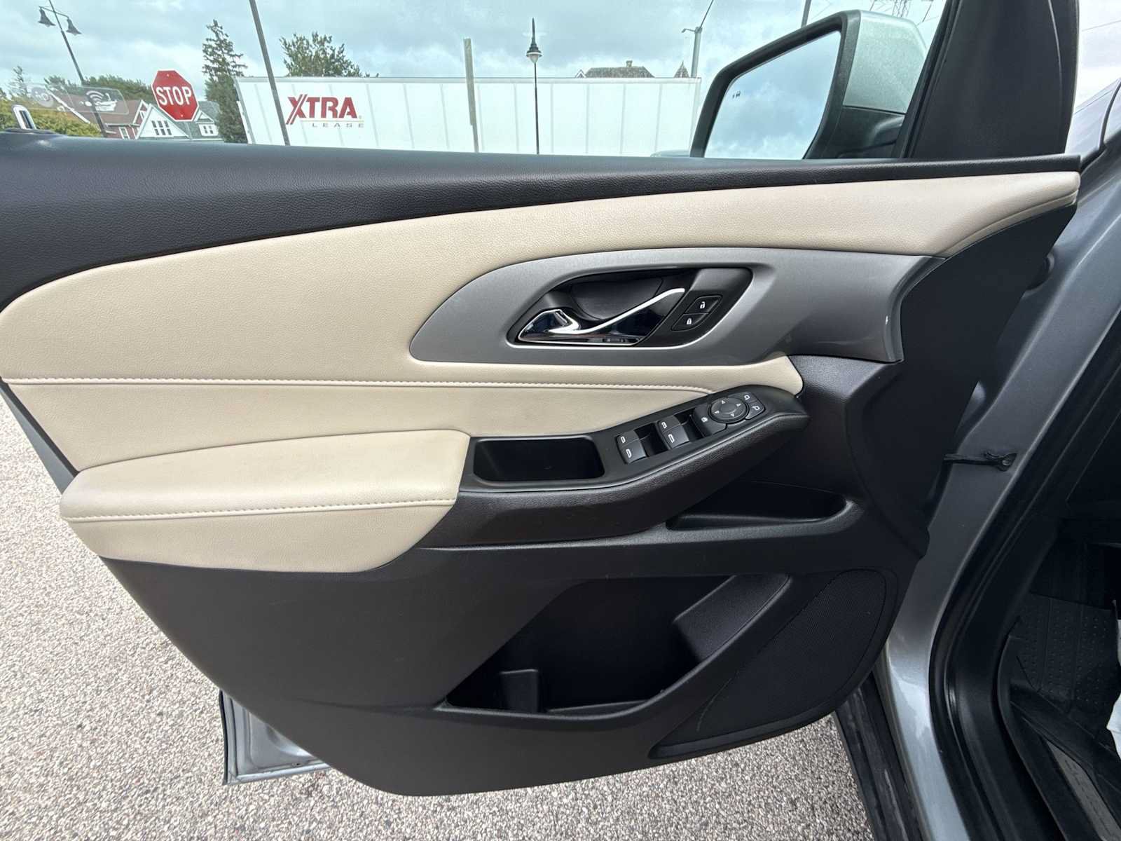 Certified 2023 Chevrolet Traverse LT w/ LPO, Floor Liner Package AWD/4WD image 21