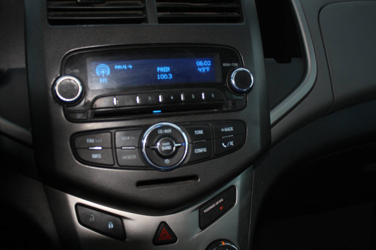 Used 2013 Chevrolet Sonic LT image 10