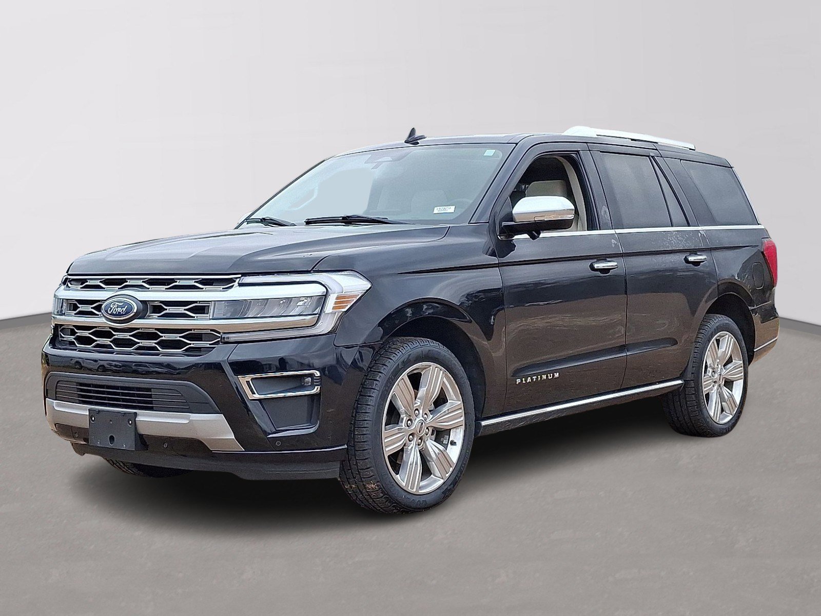 Used 2023 Ford Expedition Platinum image 3