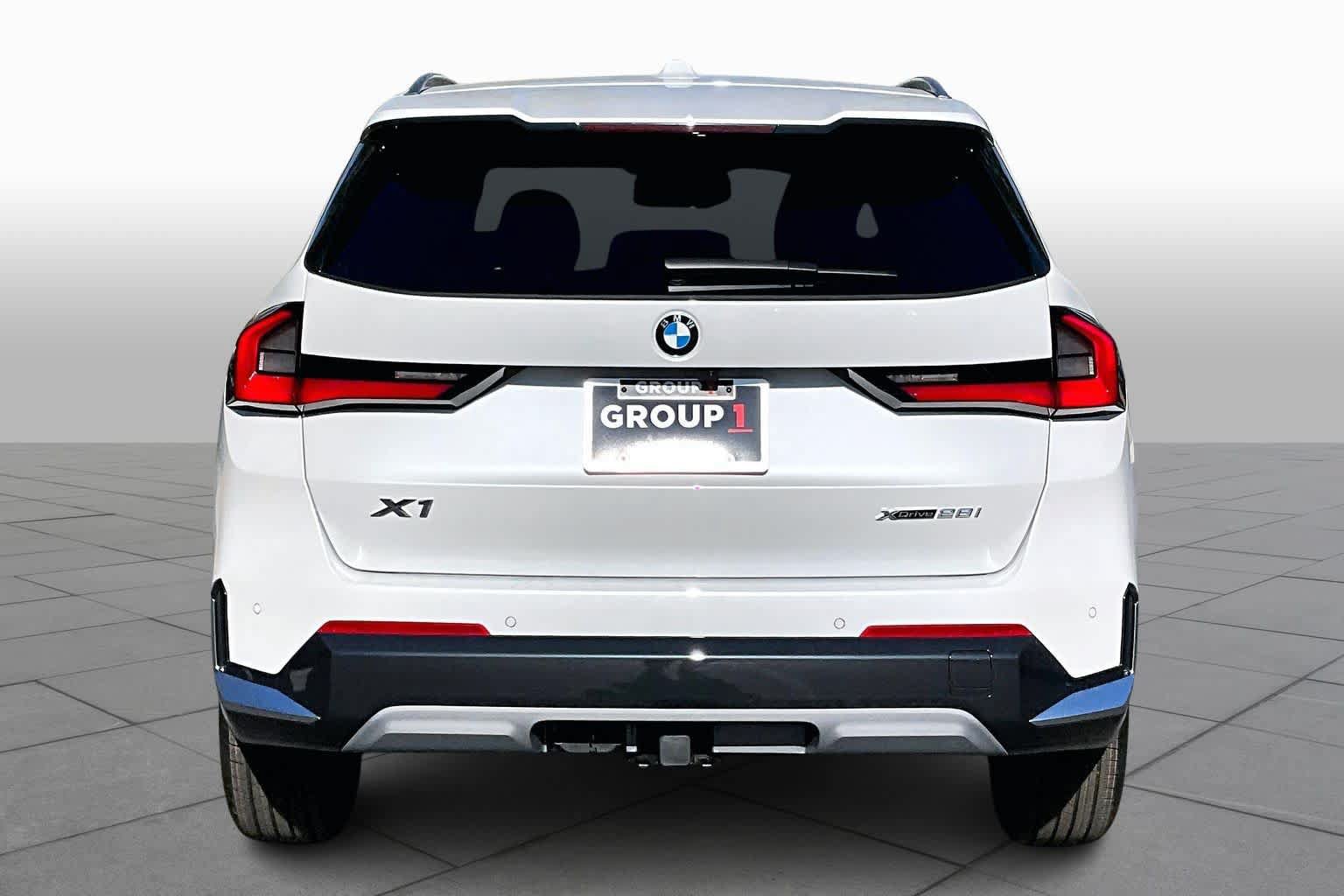 Used 2026 BMW X1 xDrive28i w/ Technology Package AWD/4WD image 4