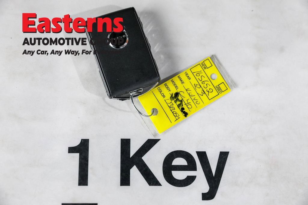 Used 2023 Volvo C40 P8 Recharge Plus w/ Climate Package image 38