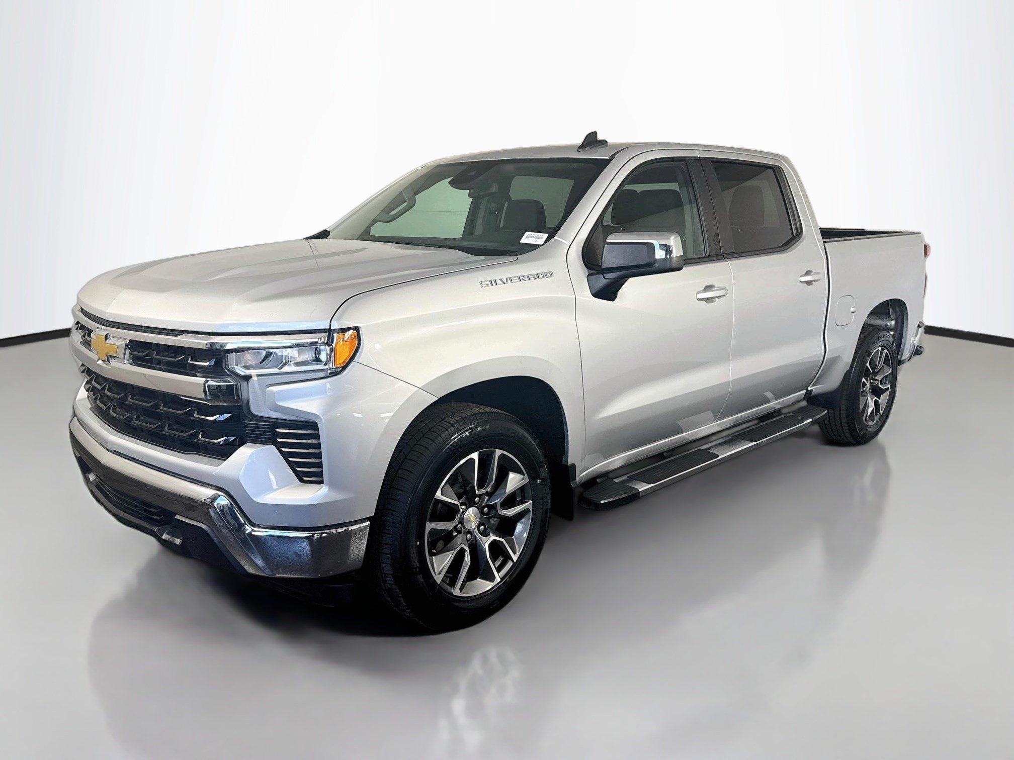 Used 2022 Chevrolet Silverado 1500 LT RWD image 4