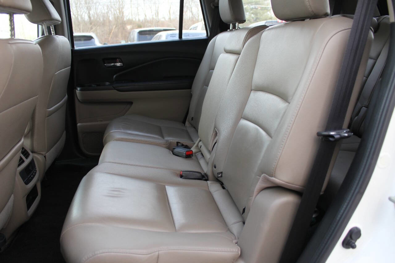 Used 2017 Honda Pilot EX-L image 11