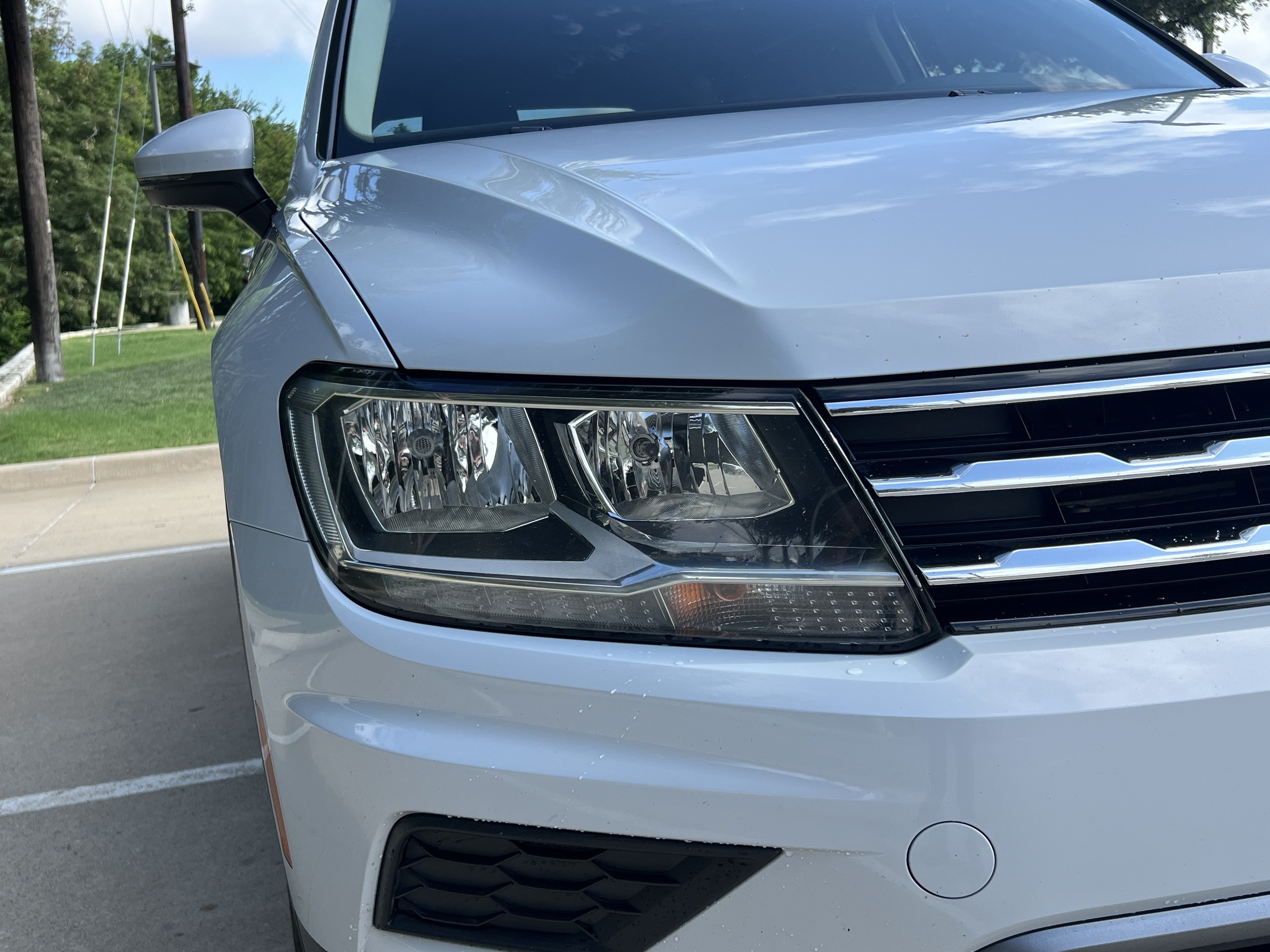 Used 2019 Volkswagen Tiguan S FWD image 3