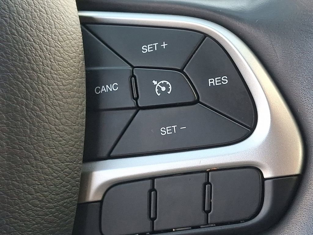 Used 2020 Jeep Compass Latitude w/ Popular Equipment Group image 22