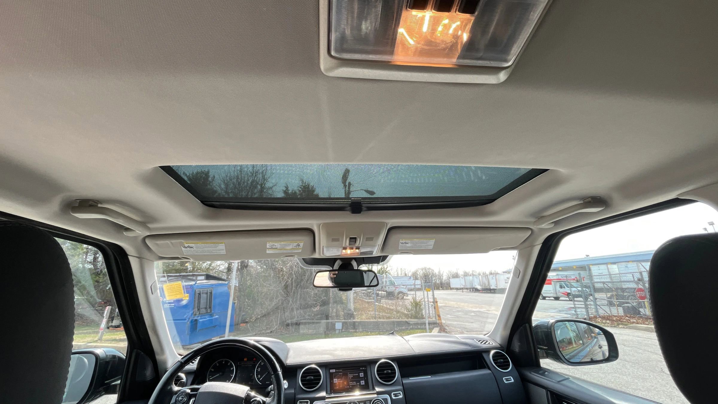 Used 2016 Land Rover LR4 HSE LUX image 21