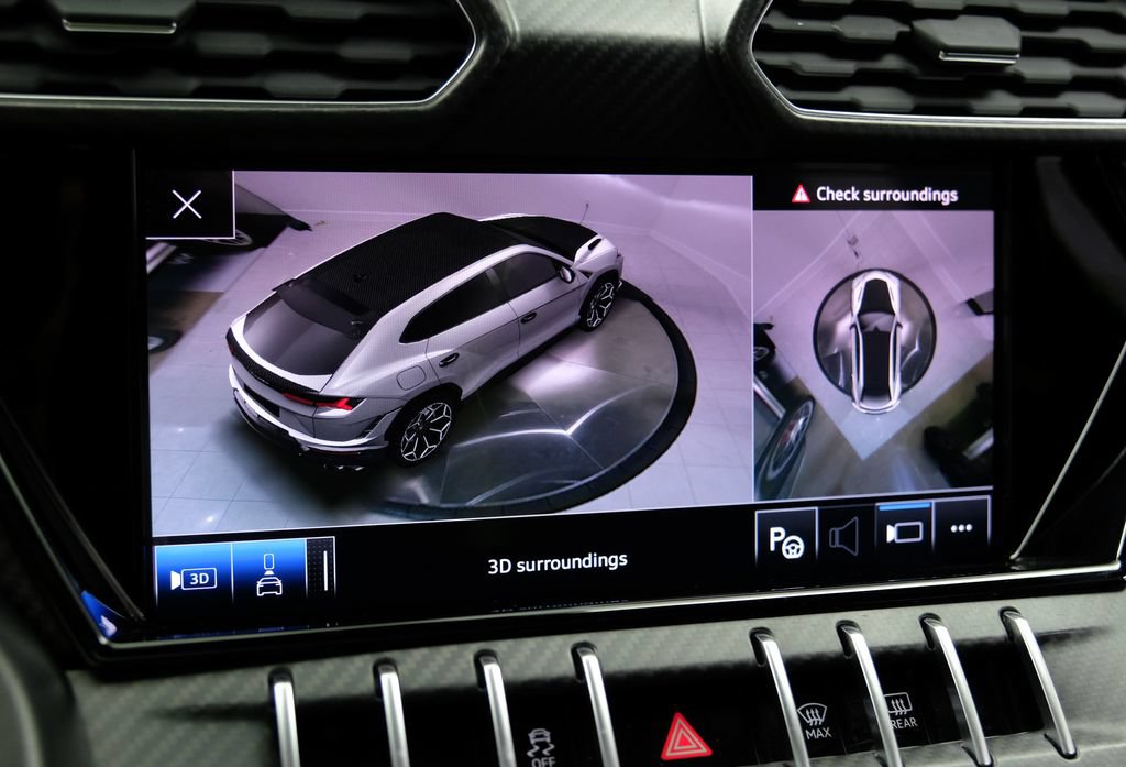 Used 2023 Lamborghini Urus Performante AWD/4WD image 27