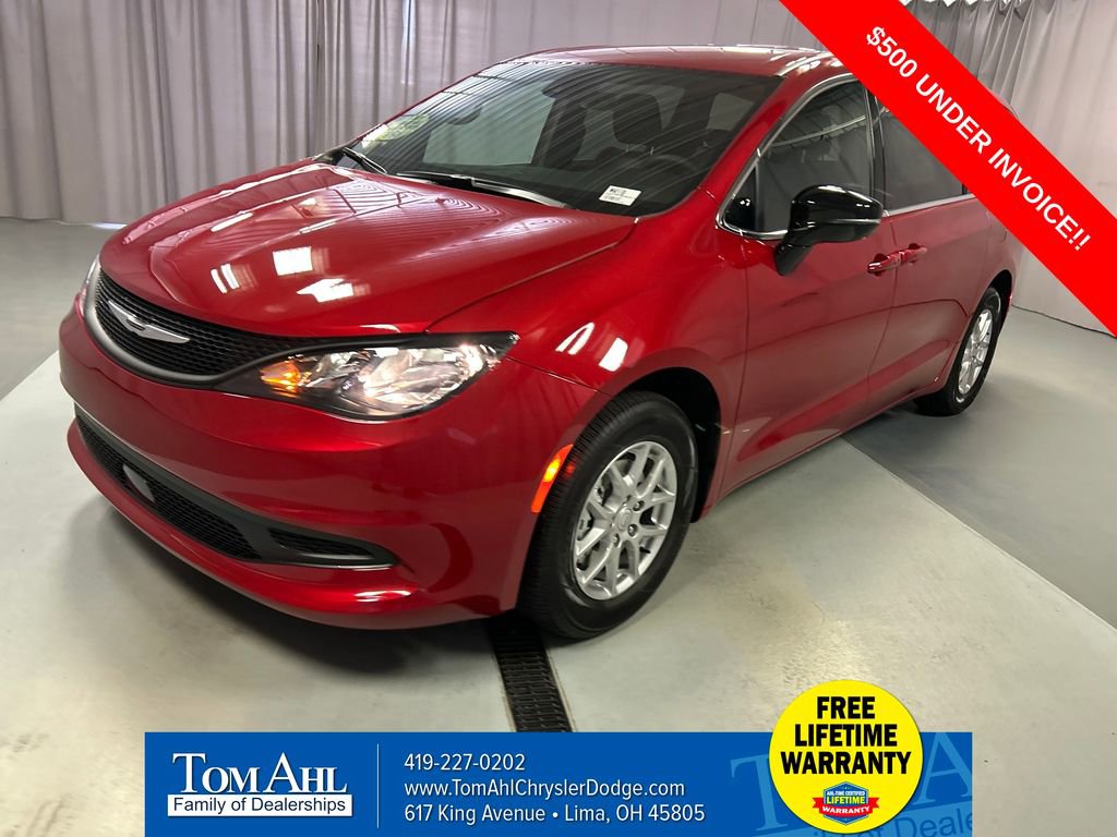 New 2026 Chrysler Voyager LX image 3