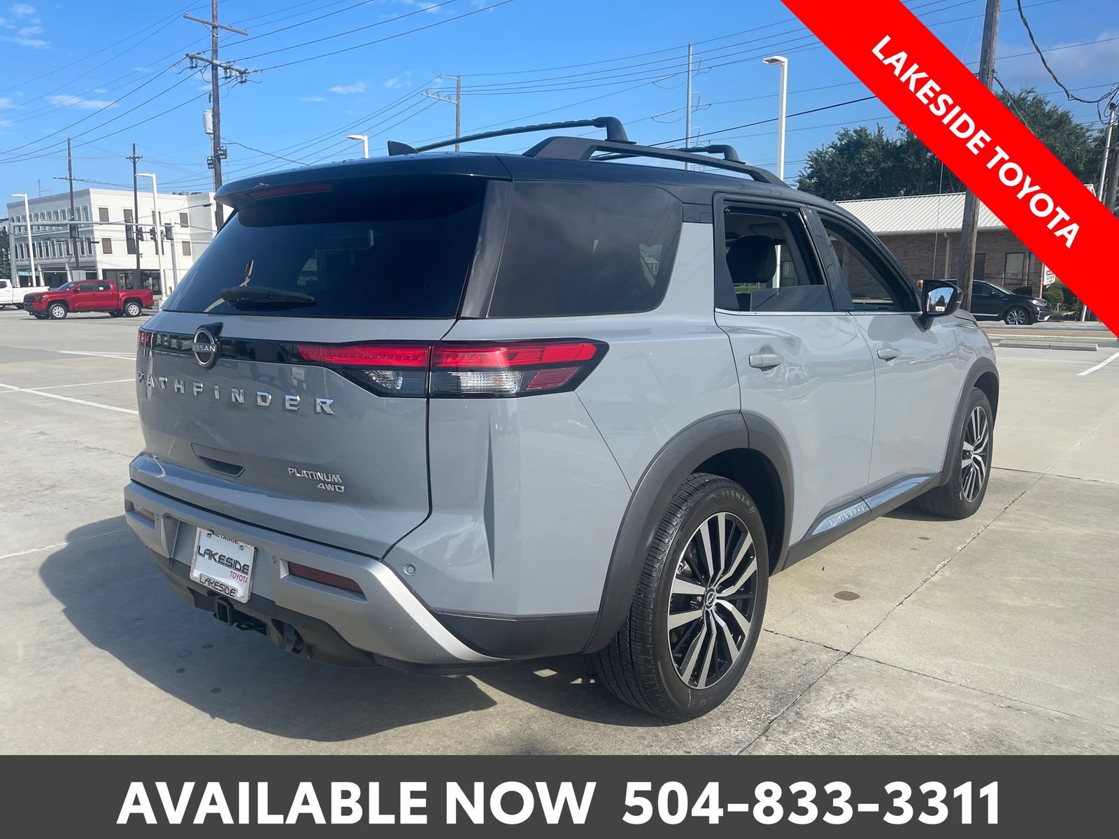 Used 2023 Nissan Pathfinder Platinum w/ Cargo Package AWD/4WD image 5
