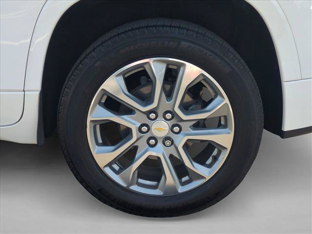 Used 2019 Chevrolet Traverse Premier w/ Driver Confidence II Package FWD image 27