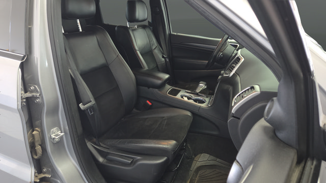 Used 2017 Jeep Grand Cherokee Altitude AWD/4WD image 24