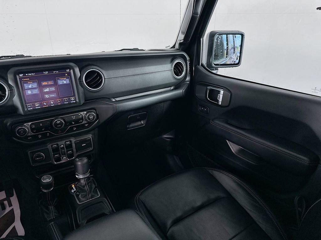 Used 2018 Jeep Wrangler Unlimited Sahara AWD/4WD image 24