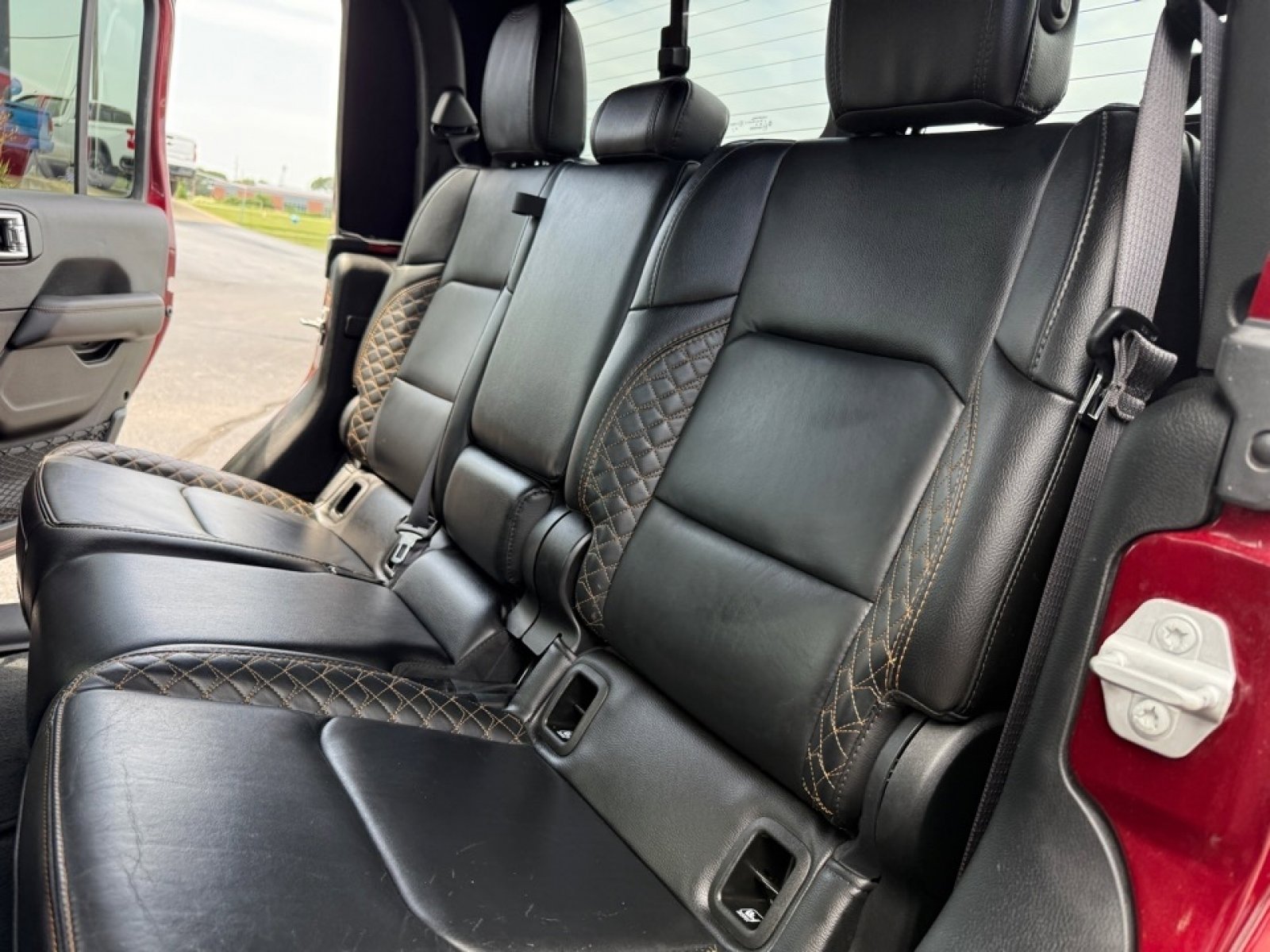 Used 2021 Jeep Gladiator Overland image 28