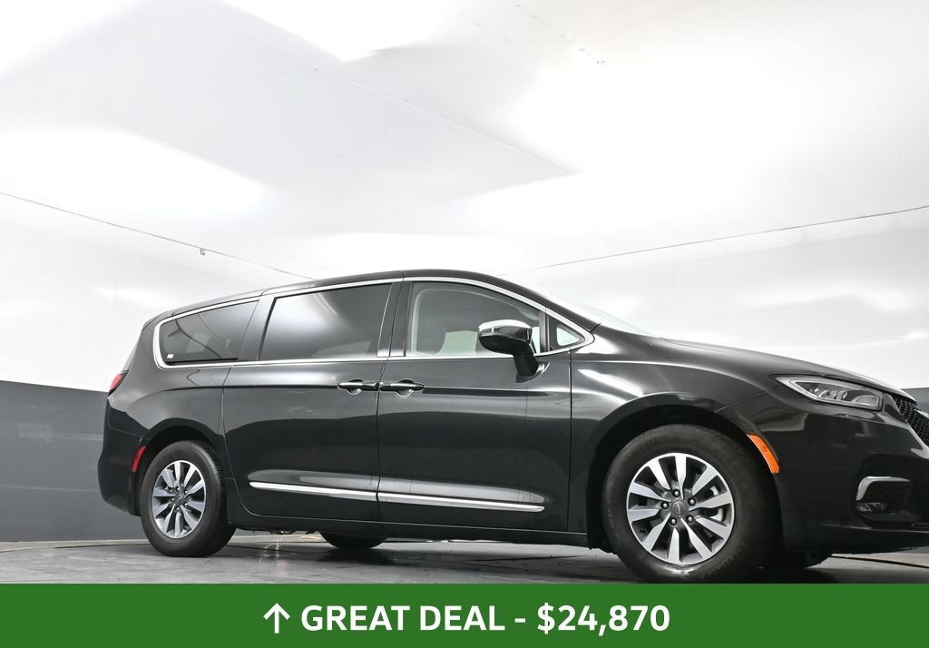 Used 2023 Chrysler Pacifica Limited FWD image 54