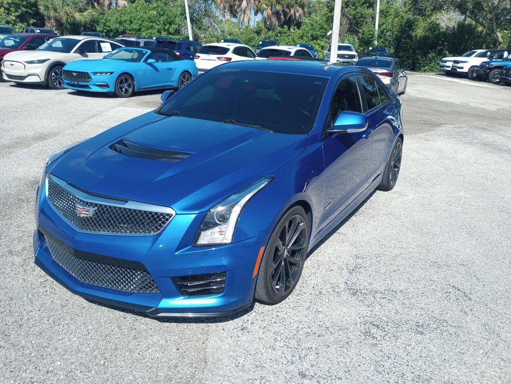 Used 2017 Cadillac ATS V w/ Luxury Package RWD image 3
