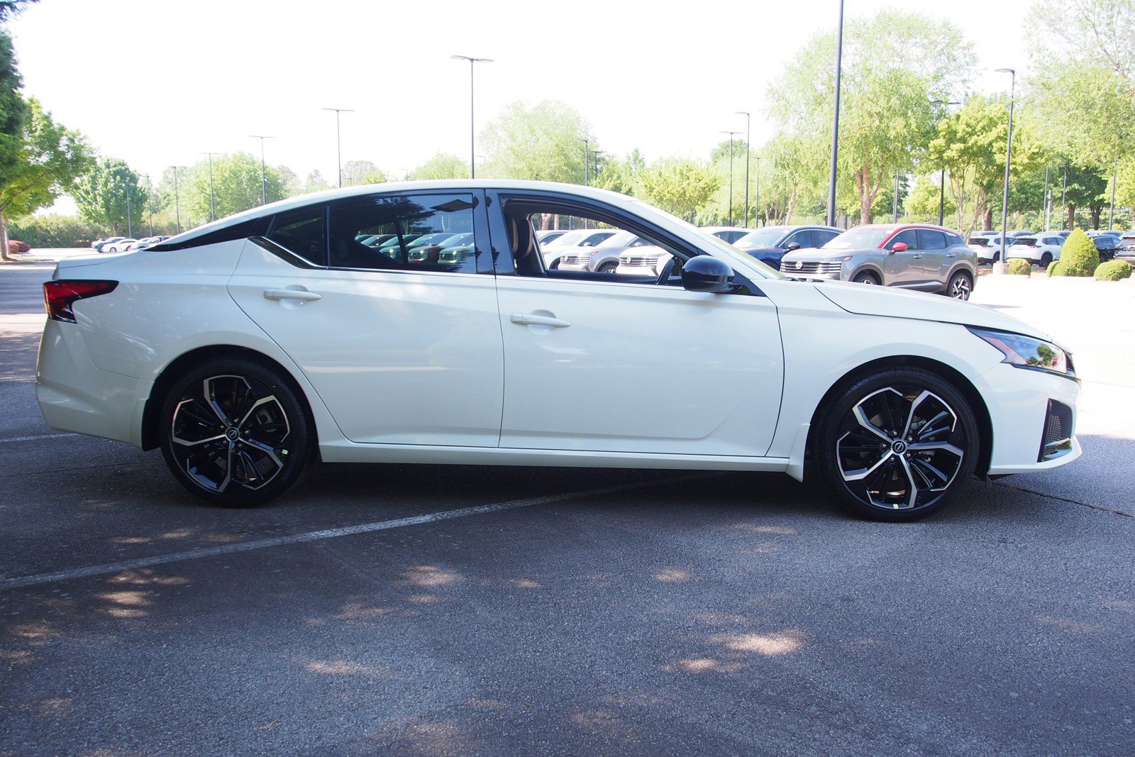 New 2026 Nissan Altima 2.5 SR FWD image 8