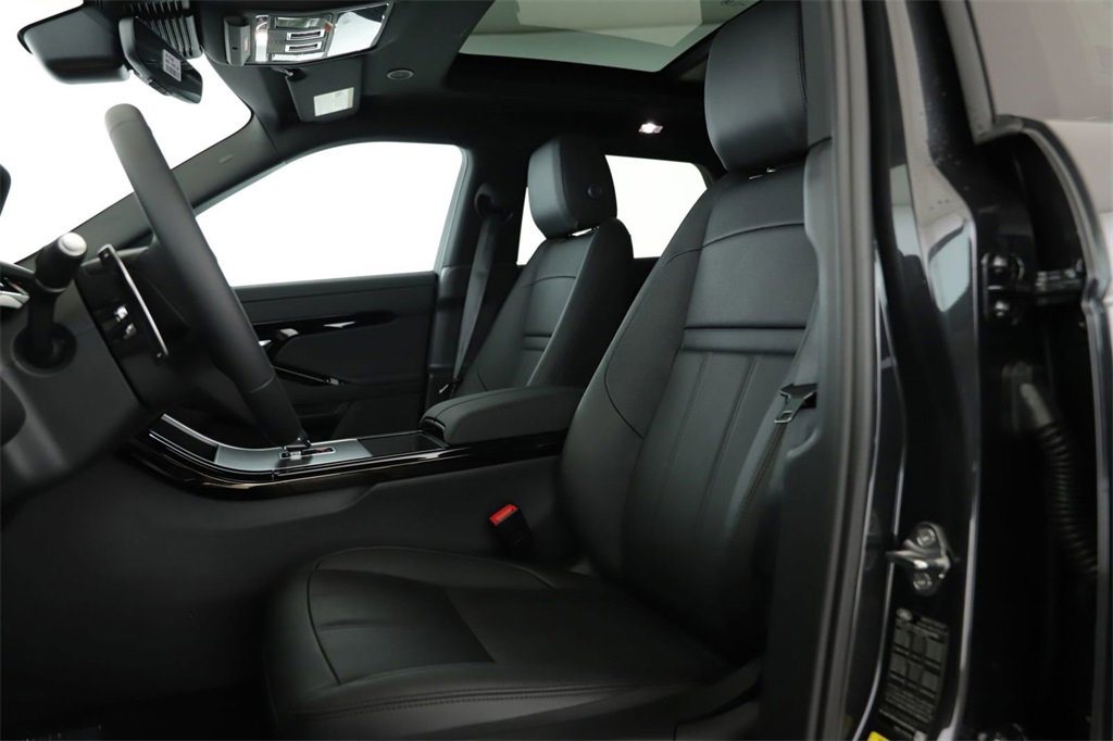 New 2024 Land Rover Range Rover Evoque Dynamic SE image 17