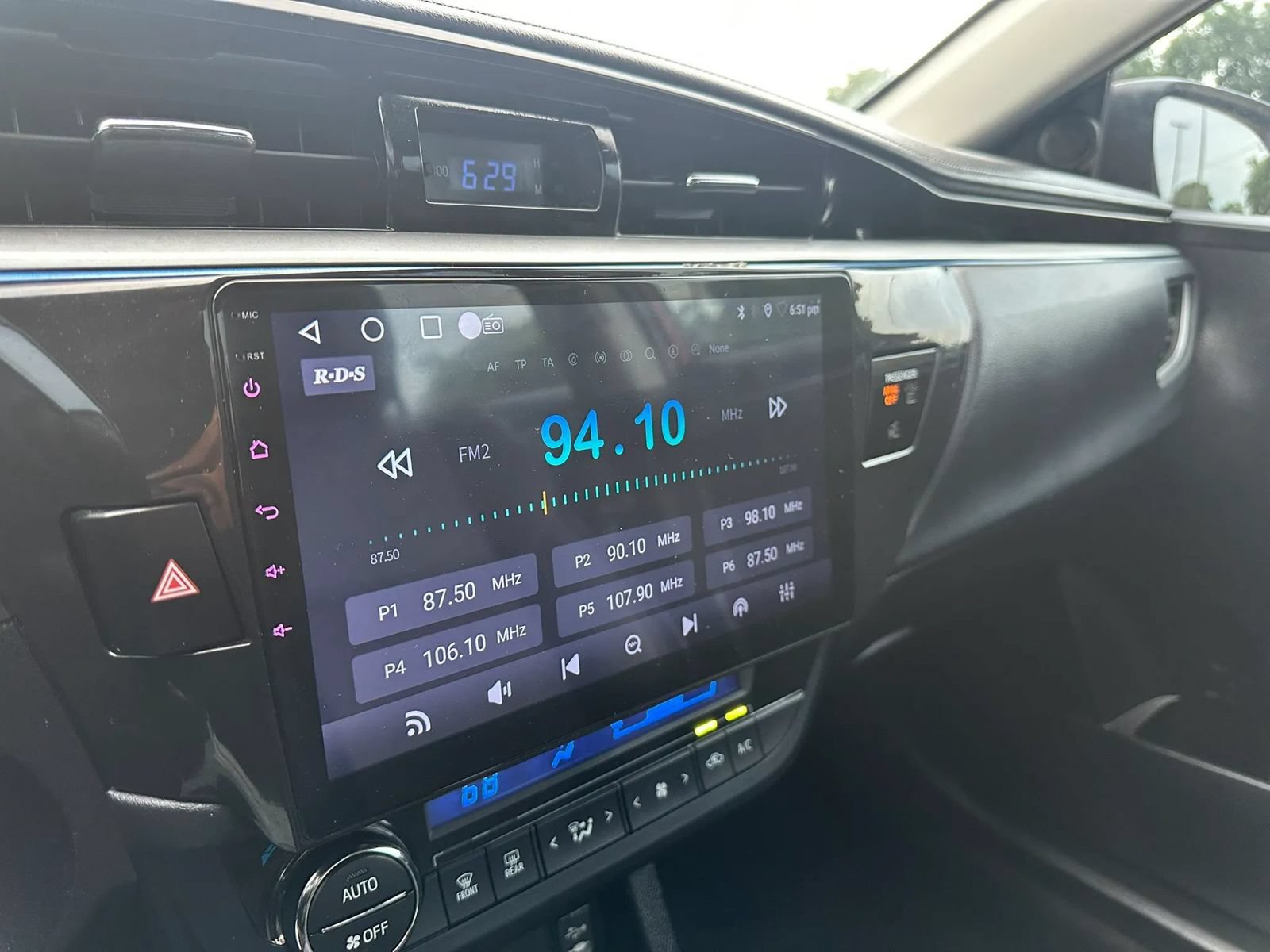 Used 2014 Toyota Corolla S FWD image 24