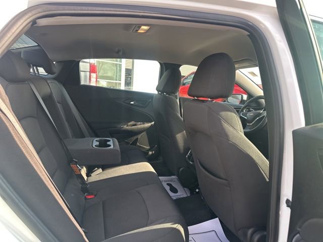 Used 2022 Chevrolet Malibu LT FWD image 14