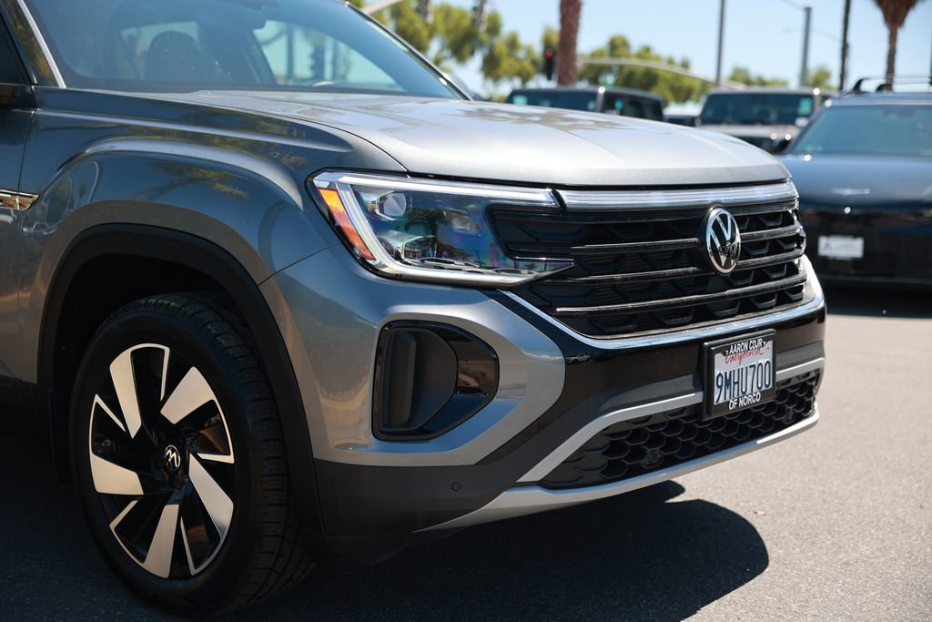 Used 2024 Volkswagen Atlas Cross Sport SE FWD image 7