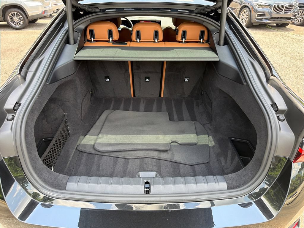Used 2023 BMW i4 eDrive40 w/ Premium Package RWD image 18