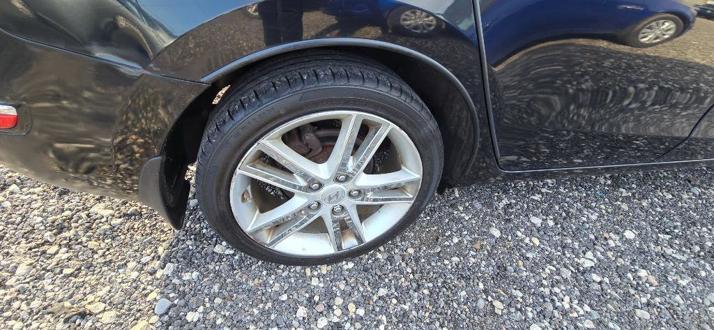 Used 2010 Hyundai Elantra SE FWD image 13