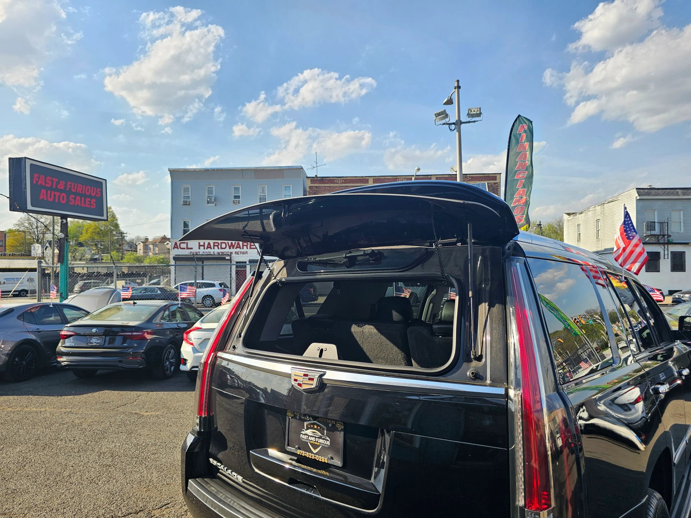Used 2020 Cadillac Escalade Luxury RWD image 9