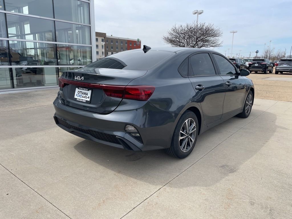 Used 2023 Kia Forte LXS image 5