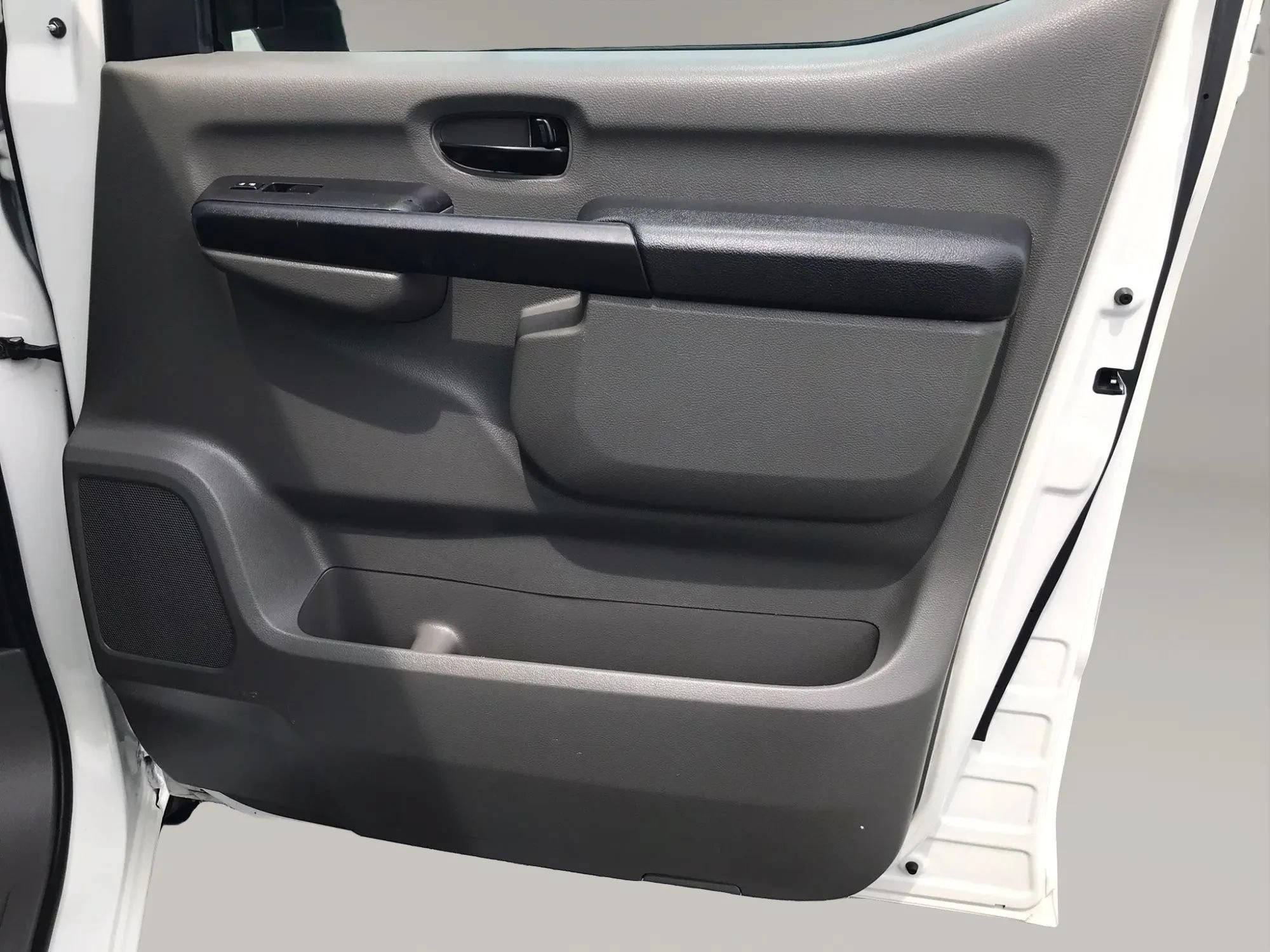 Used 2018 Nissan NV 2500 SV w/ Navigation Package RWD image 36