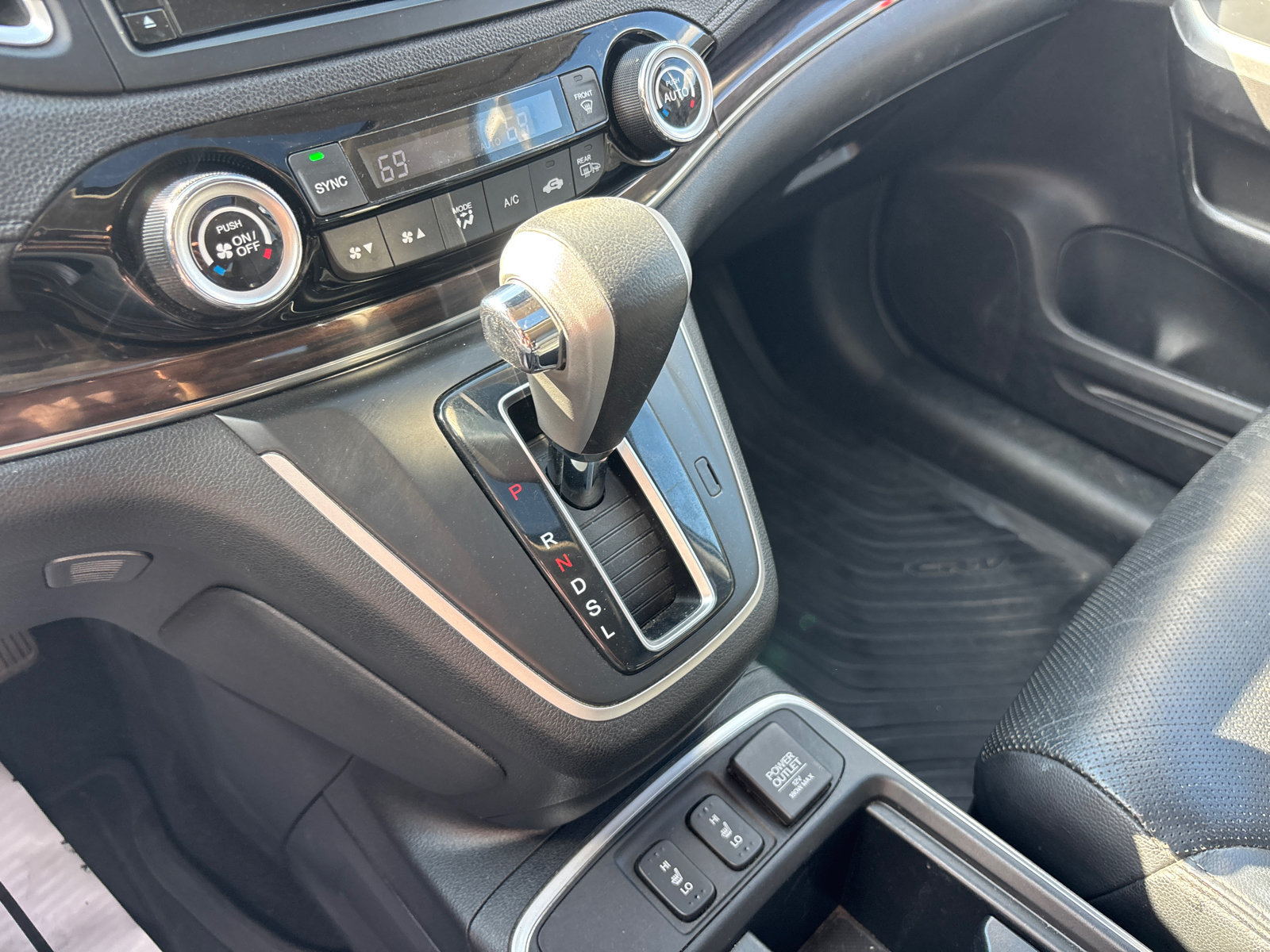 Used 2015 Honda CR-V Touring image 23