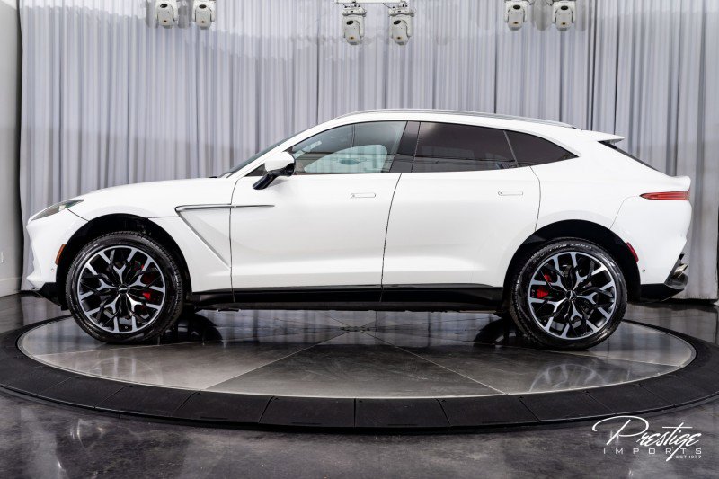 Used 2021 Aston Martin DBX image 9