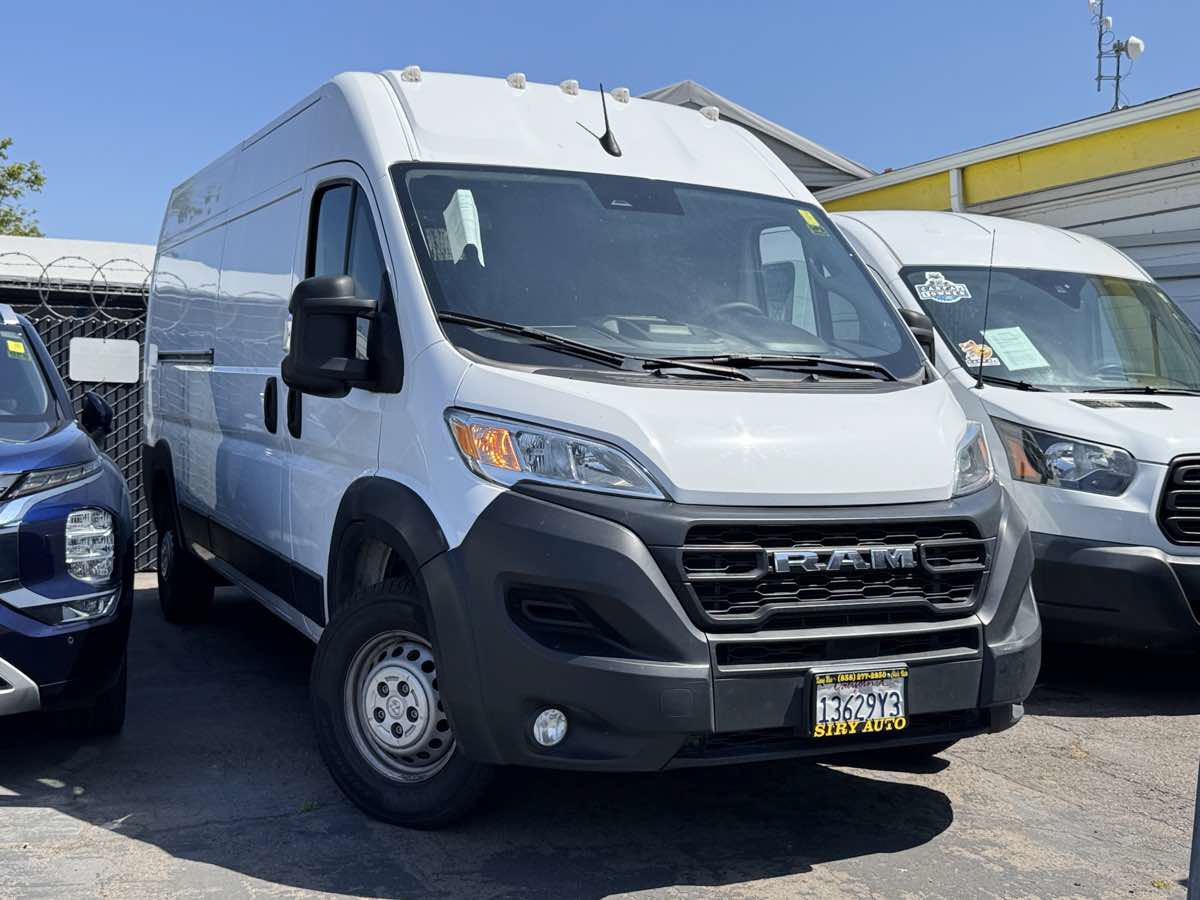 Used 2024 RAM ProMaster 2500 w/ Convenience Group FWD image 2