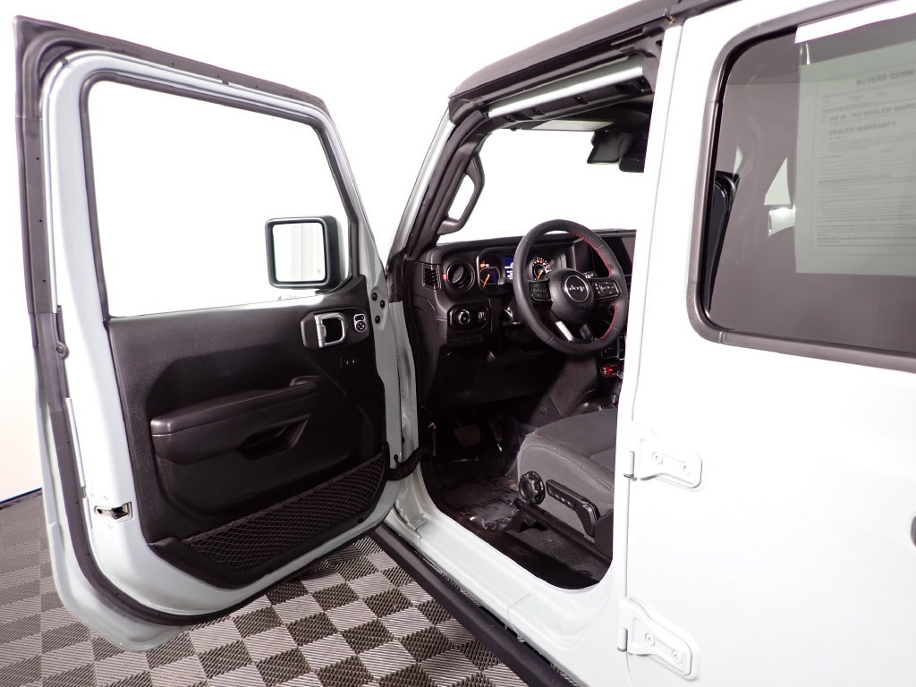 Used 2024 Jeep Wrangler Unlimited Rubicon AWD/4WD image 20