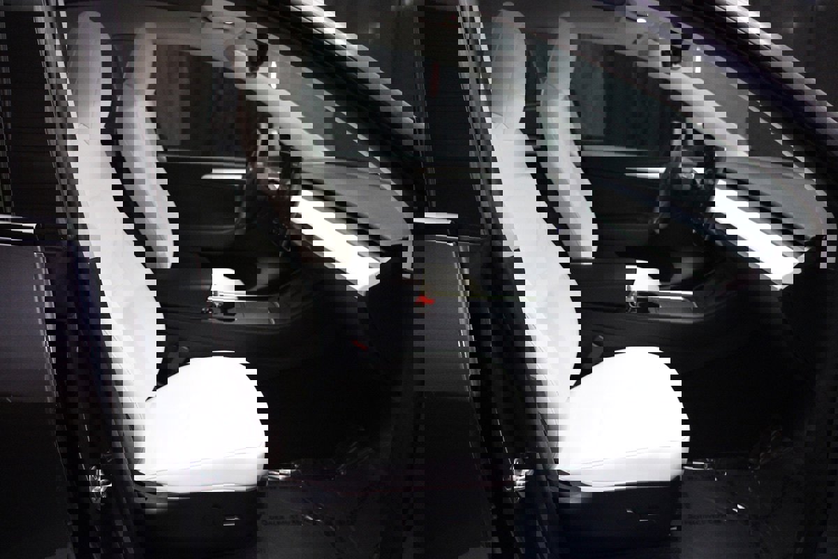 Used 2022 Tesla Model Y Long Range AWD/4WD image 47