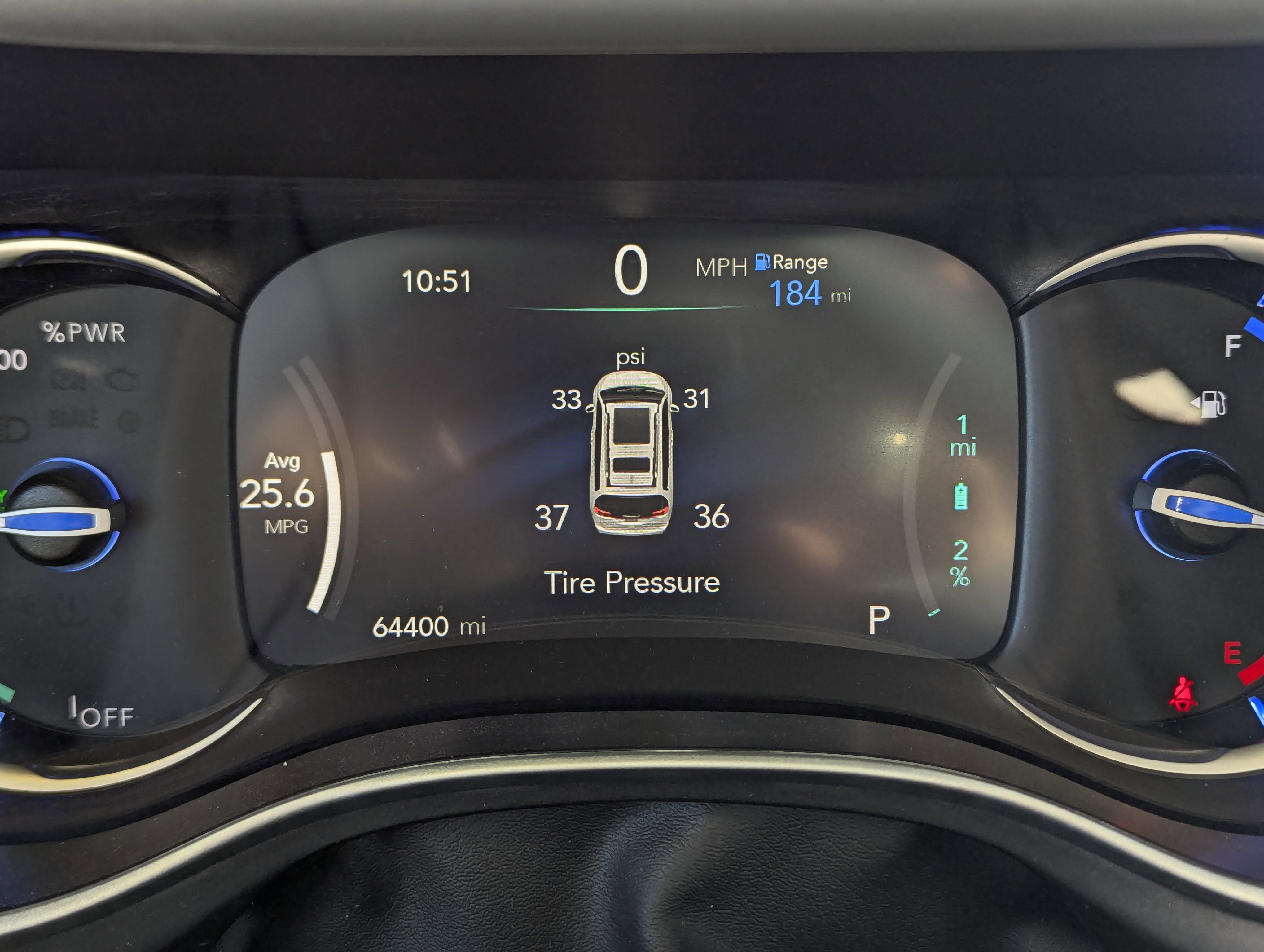 Used 2024 Chrysler Pacifica Select image 12