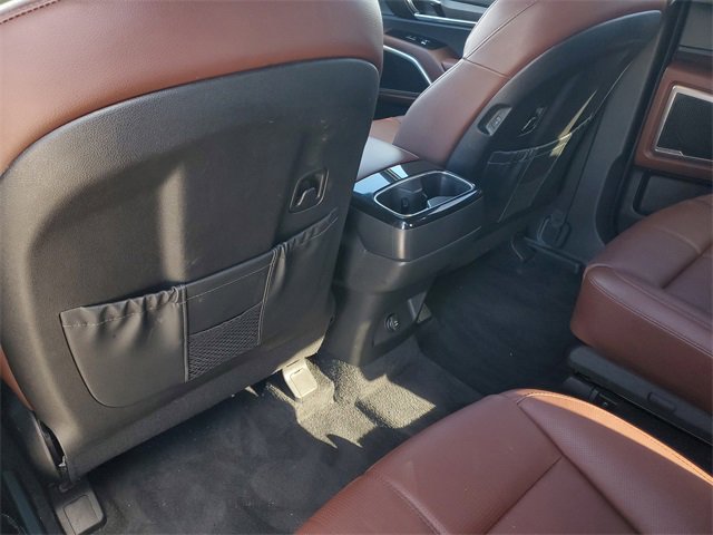 Used 2024 Kia Telluride EX w/ EX Captain's Chair Package image 10