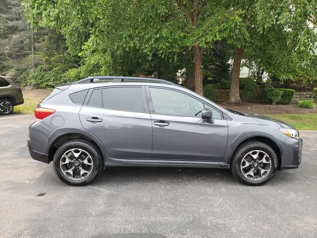 Used 2020 Subaru Crosstrek 2.0i Premium w/ Moonroof Package 1 AWD/4WD image 2