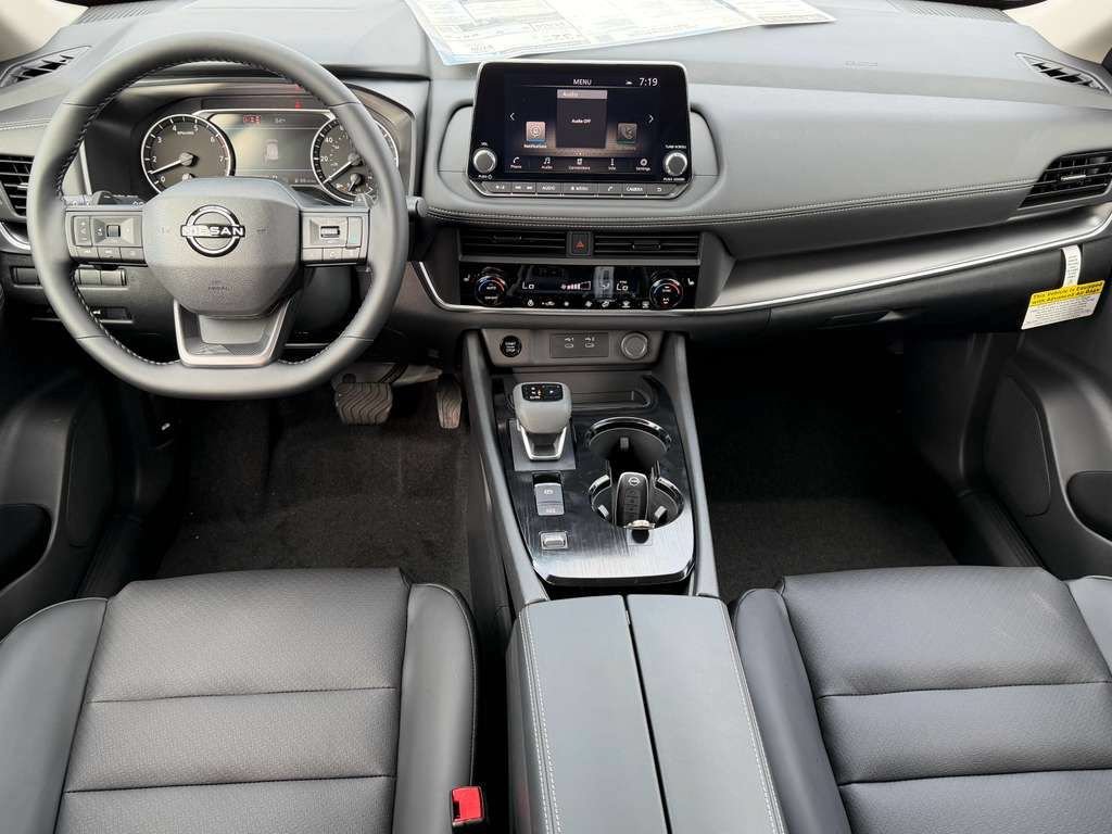 New 2026 Nissan Rogue Dark Armor FWD image 10