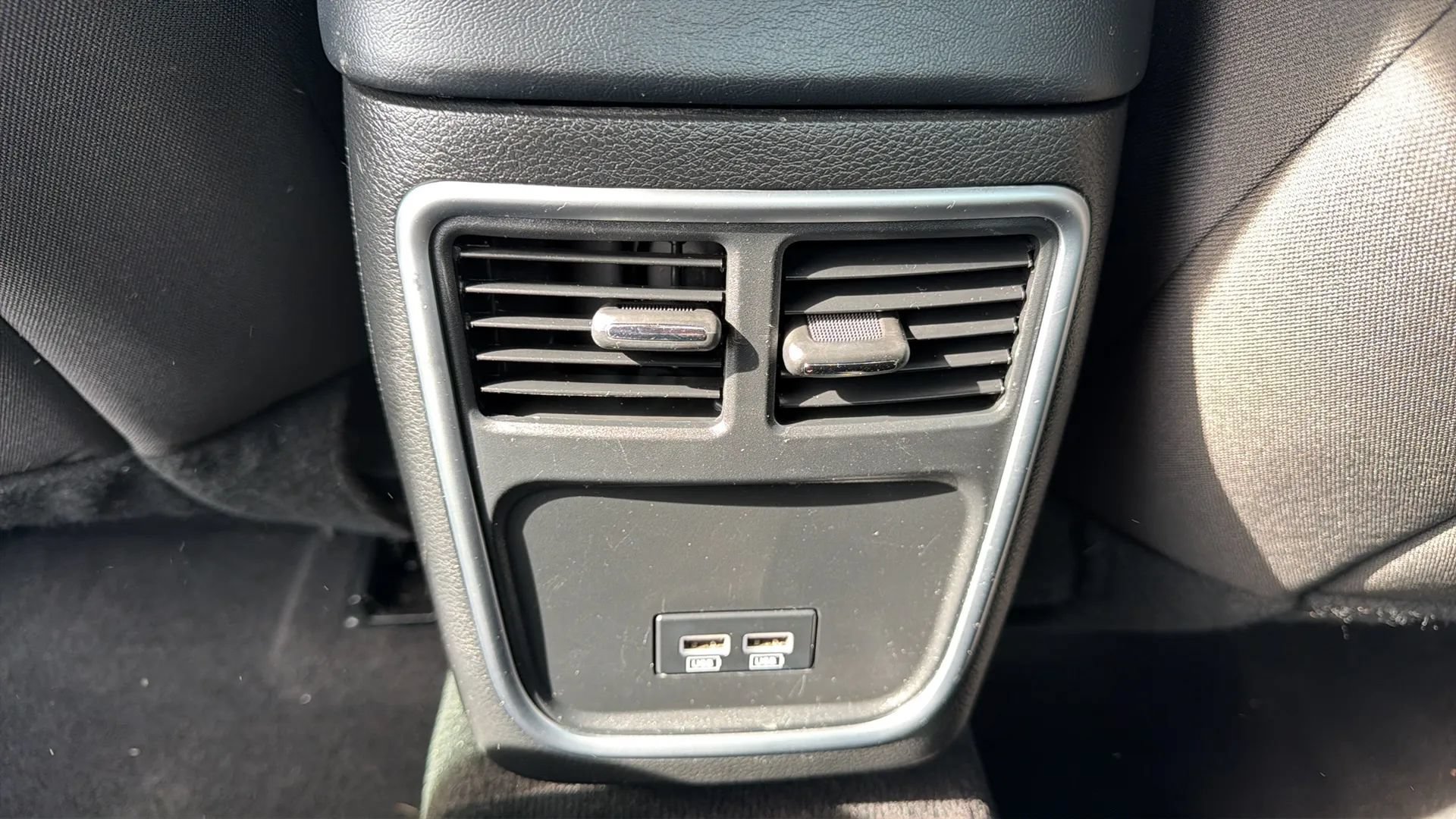 Used 2022 Dodge Charger SXT RWD image 27