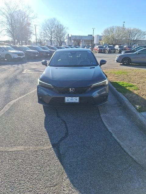 Used 2024 Honda Civic Sport Touring image 2