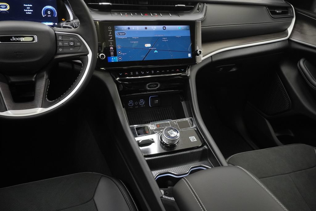 New 2026 Jeep Grand Cherokee Altitude AWD/4WD image 20